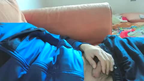 raul101101101101 online show from 11/09/25, 02:48