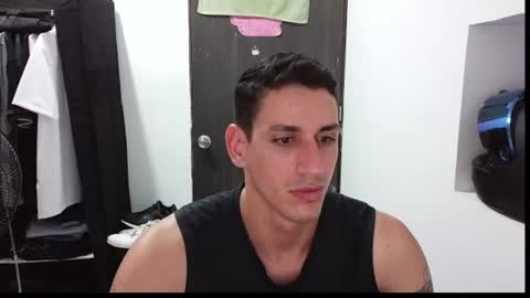 Snapshot of raul240335 chatting on 06/20/26, 11:51 Raul online show from 06/20/26, 11:51
