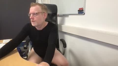 Raunchy me online show from 12/05/25, 02:36