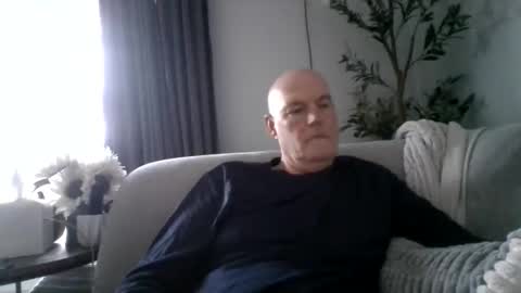 Snapshot of ravchat chatting on 10/28/25, 10:01 ravchat online show from 10/28/25, 10:01