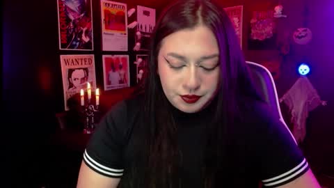 Snapshot of raven_darkk chatting on 09/29/25, 08:24 Raven online show from 09/29/25, 08:24