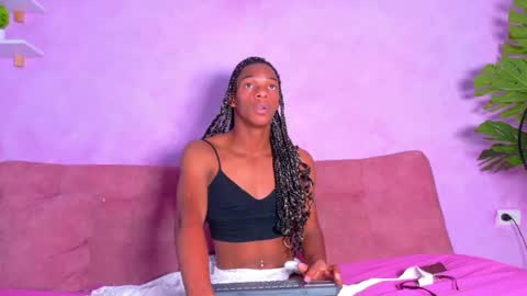 Raven kisses online show from 04/21/26, 02:45