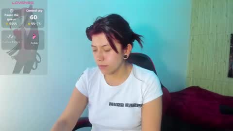 Snapshot of raven_rouge chatting on 05/30/26, 01:19 gata online show from 05/30/26, 01:19