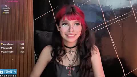 raven_rox_ online show from 02/26/26, 08:46