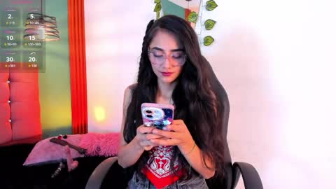 raven_smith_ online show from 03/29/26, 06:02