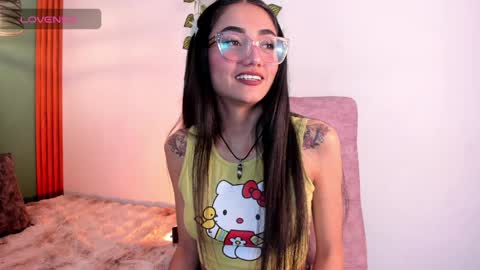 raven_smith_ online show from 04/08/26, 05:29