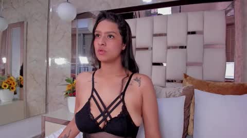 Snapshot of ravenbloodd chatting on 02/21/26, 06:03 Raven online show from 02/21/26, 06:03