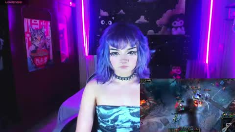 Snapshot of ravencollen chatting on 05/16/26, 07:56 ravencollen online show from 05/16/26, 07:56