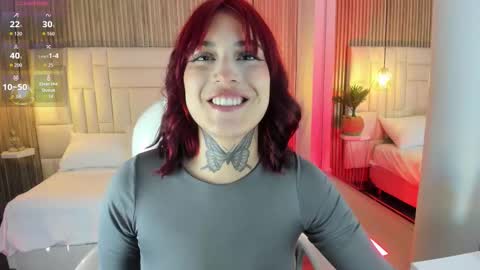 Snapshot of ravenn21 chatting on 02/21/26, 11:44 Raven online show from 02/21/26, 11:44