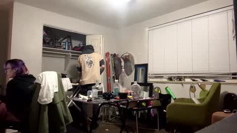 ravenxbeastie online show from 02/08/25, 04:36