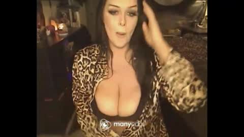 Snapshot of ravenxlee chatting on 06/11/26, 07:34 ravenxlee online show from 06/11/26, 07:34