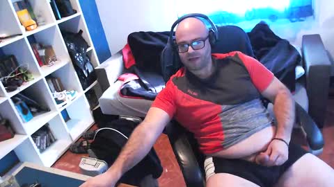 ravingr3d3 online show from 02/20/25, 03:19