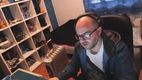 Snapshot of ravingr3d3 chatting on 02/27/25, 09:11 ravingr3d3 online show from 02/27/25, 09:11