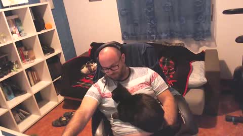 Snapshot of ravingr3d3 chatting on 03/05/25, 11:38 ravingr3d3 online show from 03/05/25, 11:38