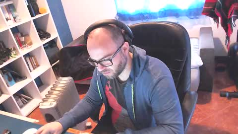 Snapshot of ravingr3d3 chatting on 03/06/25, 09:14 ravingr3d3 online show from 03/06/25, 09:14