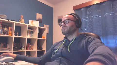 Snapshot of ravingr3d3 chatting on 03/06/25, 06:26 ravingr3d3 online show from 03/06/25, 06:26