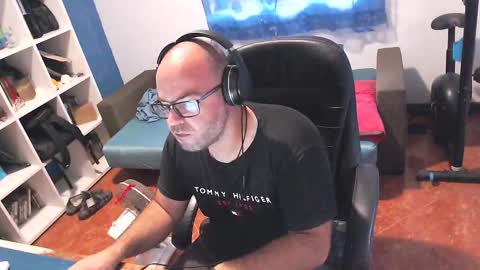 Snapshot of ravingr3d3 chatting on 09/10/25, 08:25 ravingr3d3 online show from 09/10/25, 08:25