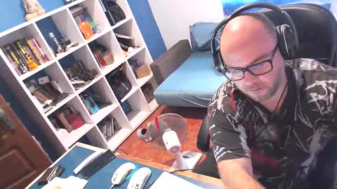 Snapshot of ravingr3d3 chatting on 09/11/25, 08:25 ravingr3d3 online show from 09/11/25, 08:25