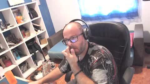 Snapshot of ravingr3d3 chatting on 09/16/25, 10:49 ravingr3d3 online show from 09/16/25, 10:49