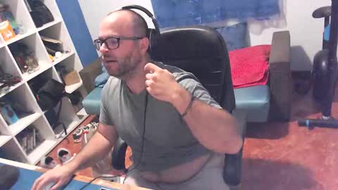 ravingr3d3 online show from 09/18/25, 09:17