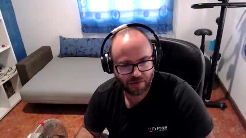 Snapshot of ravingr3d3 chatting on 09/28/25, 02:22 ravingr3d3 online show from 09/28/25, 02:22