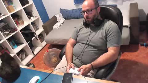 Snapshot of ravingr3d3 chatting on 10/01/25, 08:48 ravingr3d3 online show from 10/01/25, 08:48