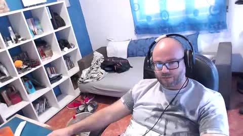 Snapshot of ravingr3d3 chatting on 10/16/25, 01:34 ravingr3d3 online show from 10/16/25, 01:34