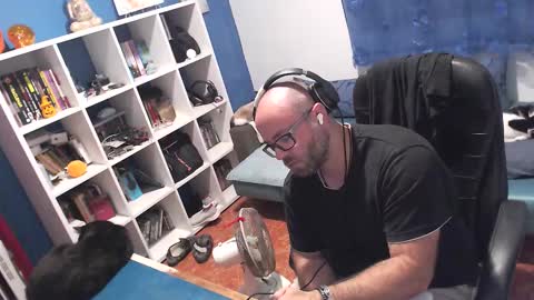 Snapshot of ravingr3d3 chatting on 10/20/25, 09:37 ravingr3d3 online show from 10/20/25, 09:37