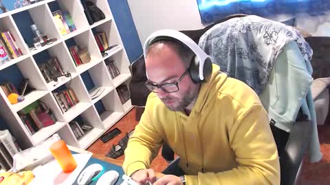 Snapshot of ravingr3d3 chatting on 11/18/25, 02:54 ravingr3d3 online show from 11/18/25, 02:54