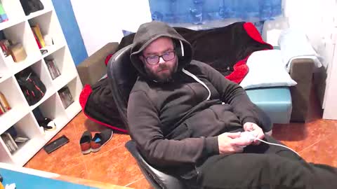 Snapshot of ravingr3d3 chatting on 12/14/25, 10:47 ravingr3d3 online show from 12/14/25, 10:47