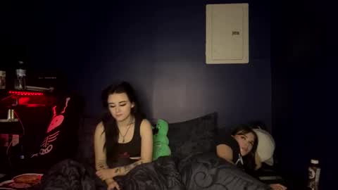 Ravyn and Nyx online show from 10/25/25, 04:09