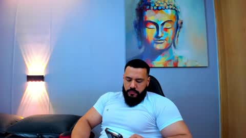 Snapshot of rawmathews chatting on 01/14/25, 04:15 rawmathews online show from 01/14/25, 04:15