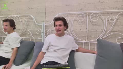 Snapshot of rawobsession chatting on 09/23/25, 08:12 JESSEE online show from 09/23/25, 08:12