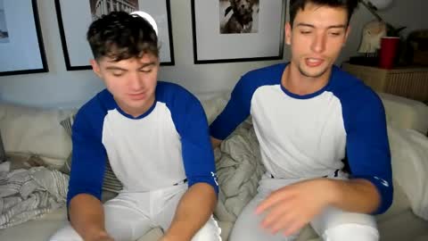 Snapshot of rawr_itsben chatting on 12/13/24, 09:20 Its Ben online show from 12/13/24, 09:20