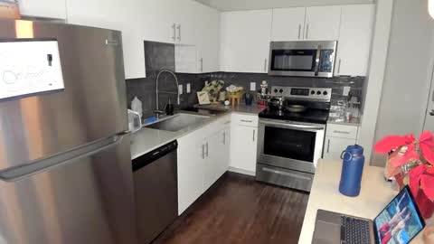 Snapshot of rawr_itsben chatting on 01/06/25, 11:52 Its Ben online show from 01/06/25, 11:52