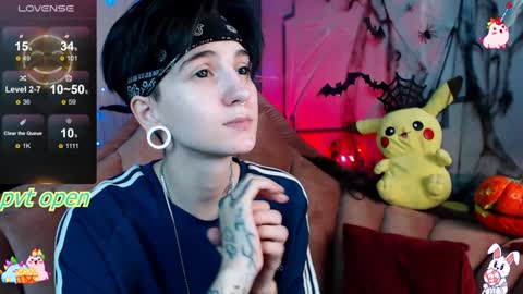 Snapshot of ray__taylor chatting on 12/13/24, 07:43 Ray online show from 12/13/24, 07:43