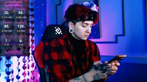 Snapshot of ray__taylor chatting on 03/10/25, 07:18 Ray online show from 03/10/25, 07:18