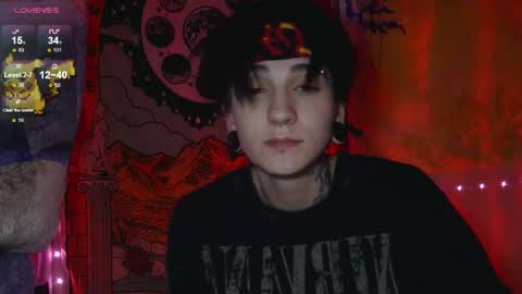 Snapshot of ray__taylor chatting on 11/10/25, 04:17 Ray online show from 11/10/25, 04:17