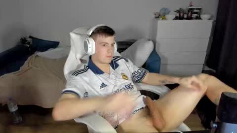 Ray online show from 10/02/25, 06:26