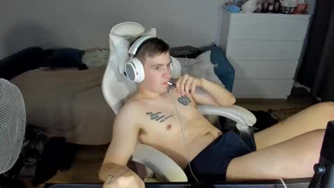 Ray online show from 10/13/25, 08:42