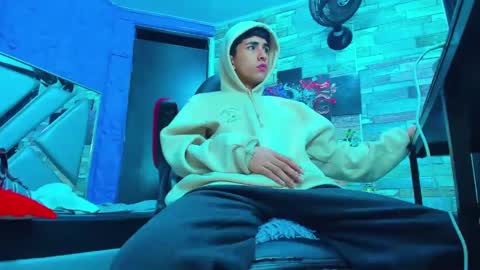 rayan_black online show from 12/16/24, 10:29