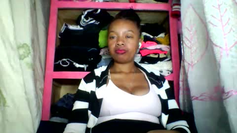 Snapshot of rayana_69 chatting on 05/16/26, 12:18 rayana_69 online show from 05/16/26, 12:18