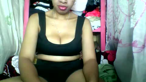 Snapshot of rayana_69 chatting on 05/30/26, 11:29 rayana_69 online show from 05/30/26, 11:29