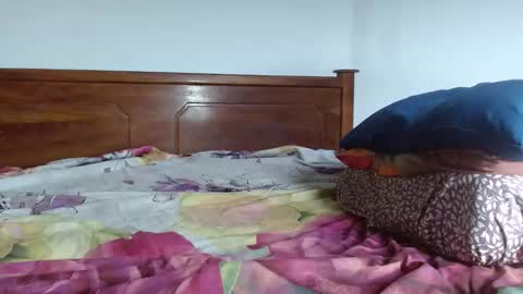 Snapshot of rayannzz chatting on 02/17/26, 03:25 eyan online show from 02/17/26, 03:25