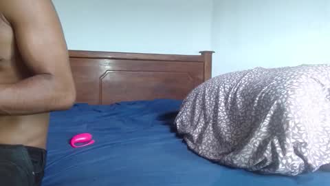 Snapshot of rayannzz chatting on 02/22/26, 04:02 eyan online show from 02/22/26, 04:02