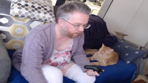 Snapshot of raymondsun chatting on 12/25/24, 06:41 Sunshine Ray online show from 12/25/24, 06:41