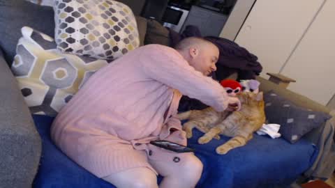 Snapshot of raymondsun chatting on 01/01/25, 05:22 Sunshine Ray online show from 01/01/25, 05:22