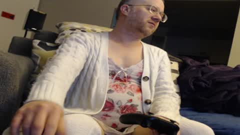 Snapshot of raymondsun chatting on 01/11/25, 12:18 Sunshine Ray online show from 01/11/25, 12:18