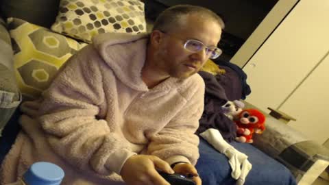 Snapshot of raymondsun chatting on 01/22/25, 01:42 Sunshine Ray online show from 01/22/25, 01:42