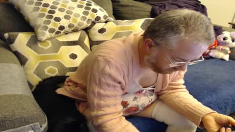 Snapshot of raymondsun chatting on 02/11/25, 11:33 Sunshine Ray online show from 02/11/25, 11:33